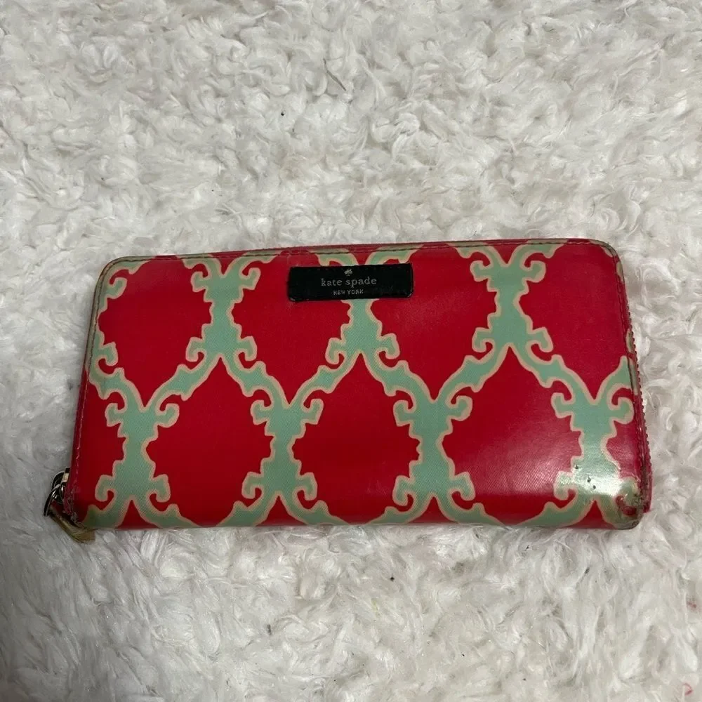 Kate Spade Neda Daycation Wallet Coral Red Turquoise Blue.